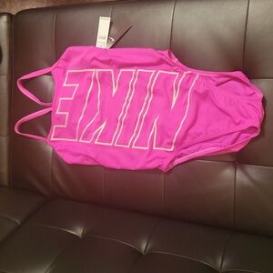 Nike NEW Size 38/Women's 12 Logo Racerback One Piece Swinsuit
